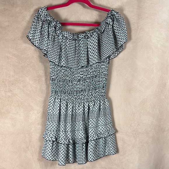 Parker NWT Off-Shoulder Smocked Dress Smocked Fit & Flare Tiered Ruffle Hem S - Picture 2 of 11